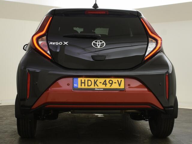 Toyota AYGO X 1.0 VVT-i MT Premium | stoelverwarming | PDC | Half leder |