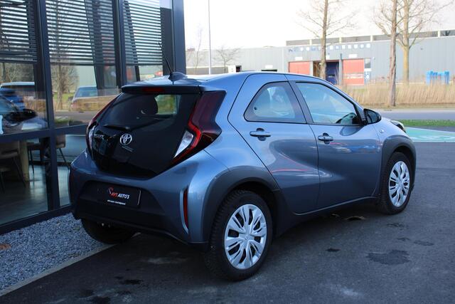 Toyota AYGO X 1.0 VVT-i MT Play
