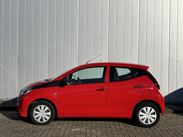 Toyota AYGO 1.0 VVT-i X-Fun NL Auto Airco Bluetooth Radio Elektrische Ramen en Vergrendeling