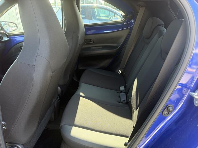 Toyota AYGO X 1.0 VVT-i S-CVT Envy Automaat NL Auto Dealer Onderhouden Parkeersensoren Carplay Clima Cruise