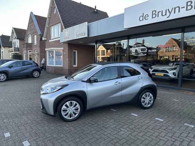 Toyota AYGO X 1.0 VVT-i Automaat Play / climate control / cruise control / Toyota 10 jaar garantie programma / Toyota Pechhulppas / rijklaarprijs