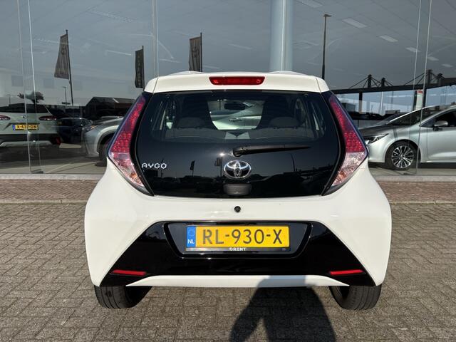 Toyota AYGO 1.0 VVT-i x-play | Airco | Apple Carplay/Android auto | Camera |