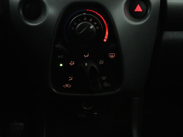 Toyota AYGO 1.0 VVT-i x-play