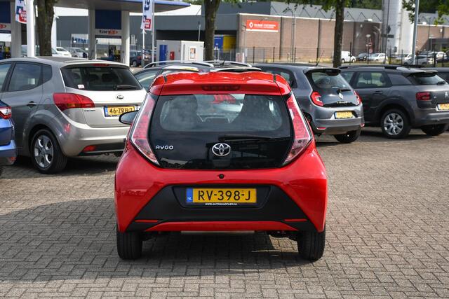 Toyota AYGO 1.0 VVT-i x-fun HILL HOLD/ LED/ BLUE-TOOTH