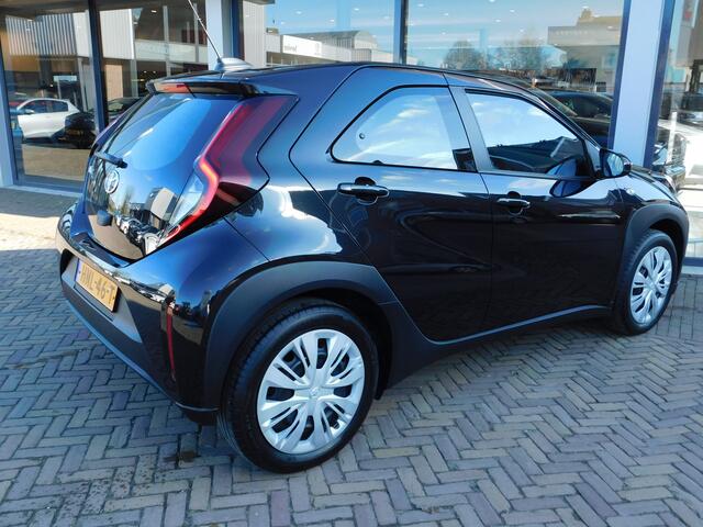 Toyota AYGO X 1.0 VVT-i MT Play