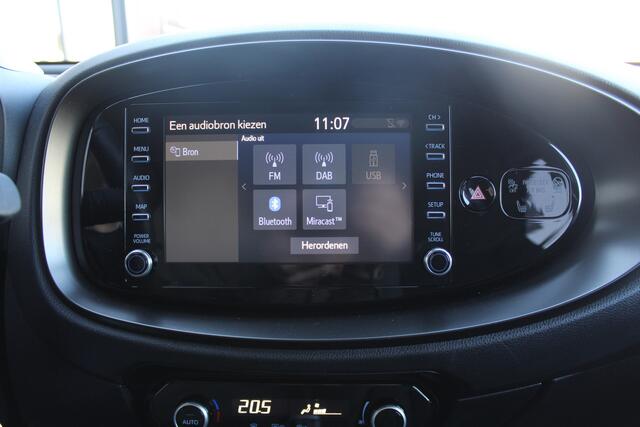 Toyota AYGO X 1.0 VVT-i MT first | Rijklaar | Stoelverwarming | Adapt. Cruise | LED | DAB