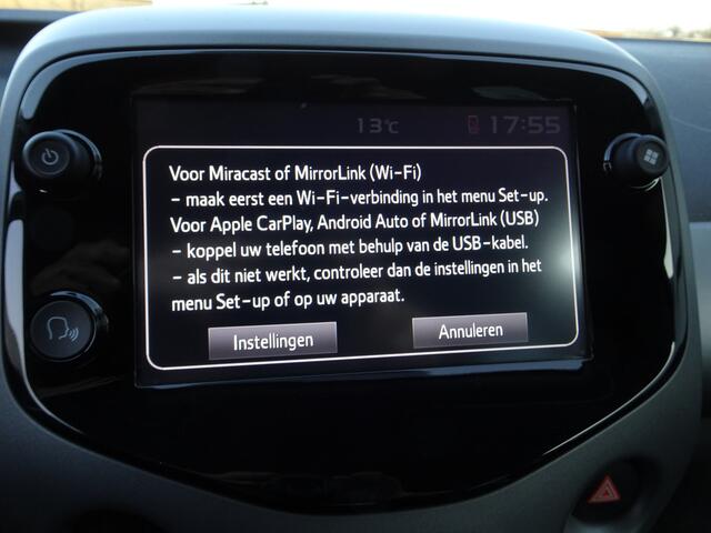 Toyota AYGO 1.0 VVT-i x-play Airco, achteruitrij camera, elektrische ramen, centrale vergrendeling, apple carplay, android auto, enz.