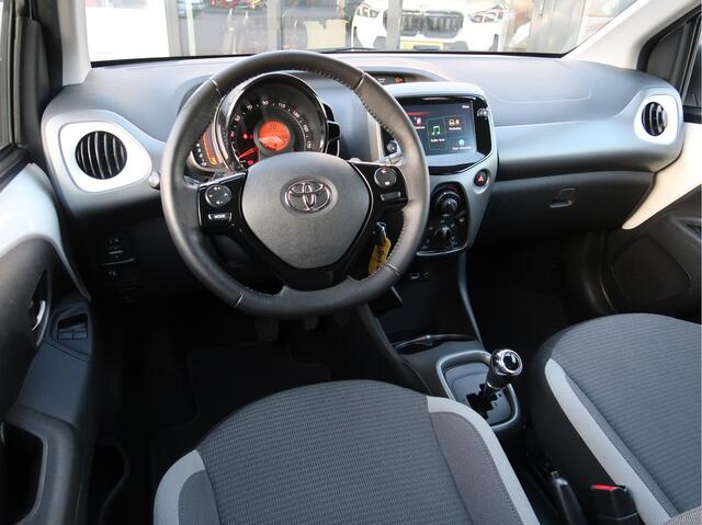 Toyota AYGO 1.0 VVT-i x-play Automaat | Parkeercamera | Carplay |