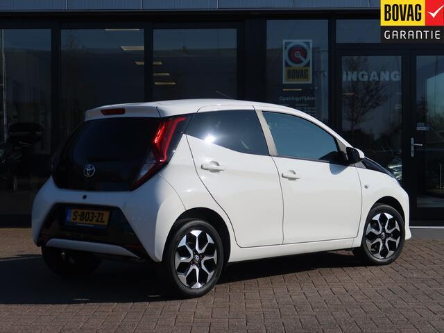 Toyota AYGO 1.0 VVT-i x-play Automaat | Parkeercamera | Carplay |