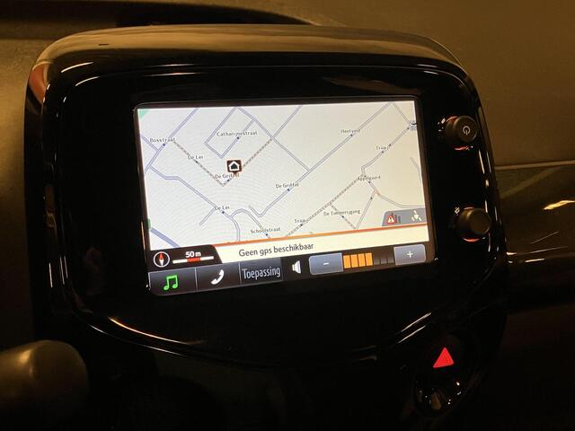 Toyota AYGO 1.0 VVT-i x-joy | Half-Leder | Camera | Trekhaak | Dealeronderhouden | Org. NL |