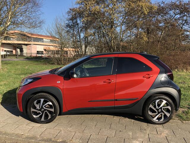 Toyota AYGO X 1.0 VVT-i S-CVT Pulse AUTOMAAT|AIRCO|APPLE/ANDROID|CAMERA|STOELVERWARMING|17"