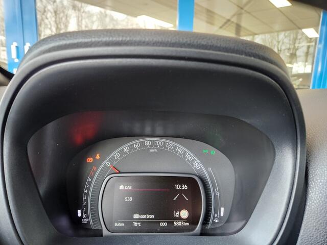 Toyota AYGO 1.0 VVT-I MT Pulse, Climate, Adapt. Cruise, Android/Apple, Bi-Tone