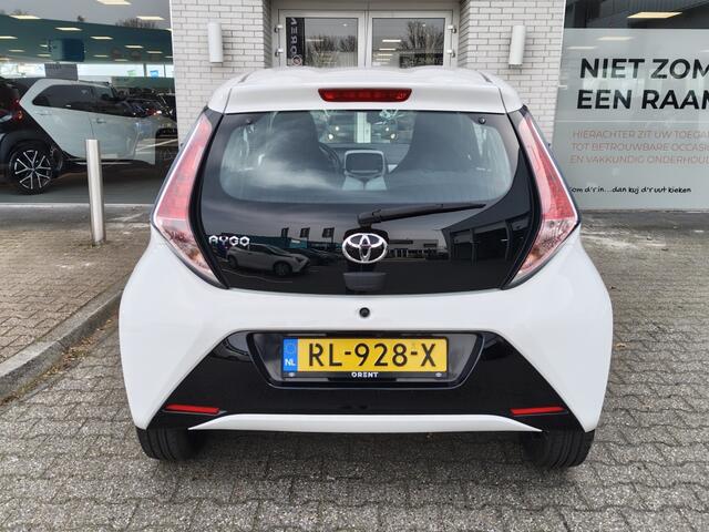 Toyota AYGO 1.0 VVT-i x-play | Navi | Achteruitrijcamera | Airco | Radio