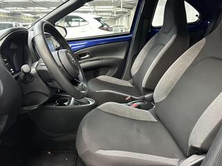 toyota-aygo-x-1.0-vvt-i-s-cvt-play