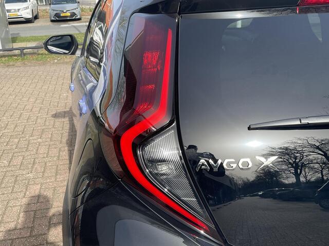 Toyota AYGO X Hybrid 115 envy