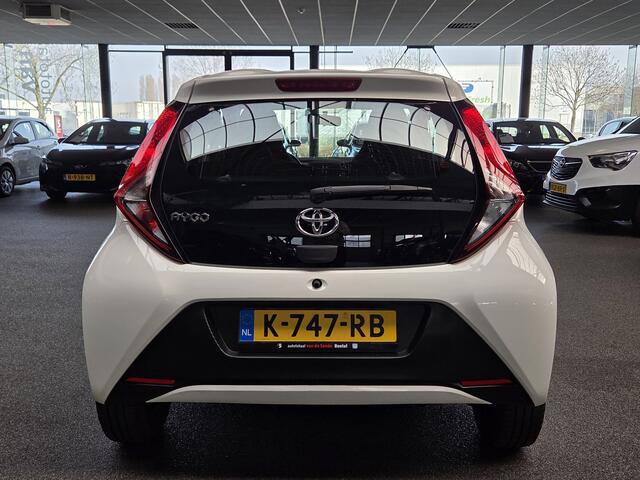 Toyota AYGO 1.0 VVT-i x-fun