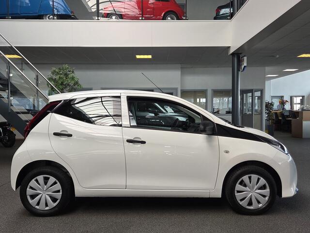 Toyota AYGO 1.0 VVT-i x-fun