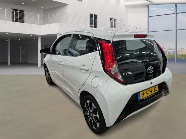 Toyota AYGO 1.0 VVT-i x-Joy AUT! Camera! Carplay! Apk 12-2027! VERWACHT!!