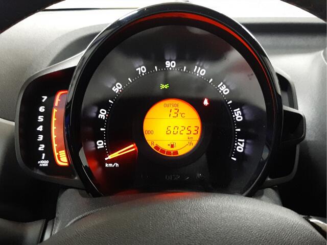 Toyota AYGO 1.0 VVT-i x-cite ultimate | Camera | LM Velgen |