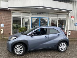 toyota-aygo-x-1.0-vvt-i-mt-business