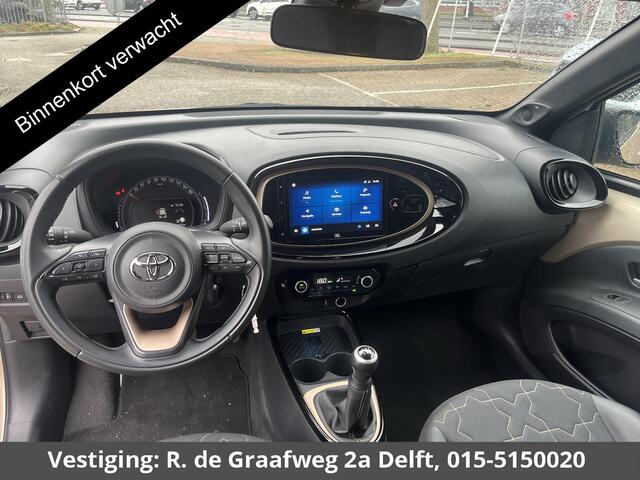 Toyota AYGO X 1.0 VVT-i MT Envy | JBL audio | Camera | Navigatie |