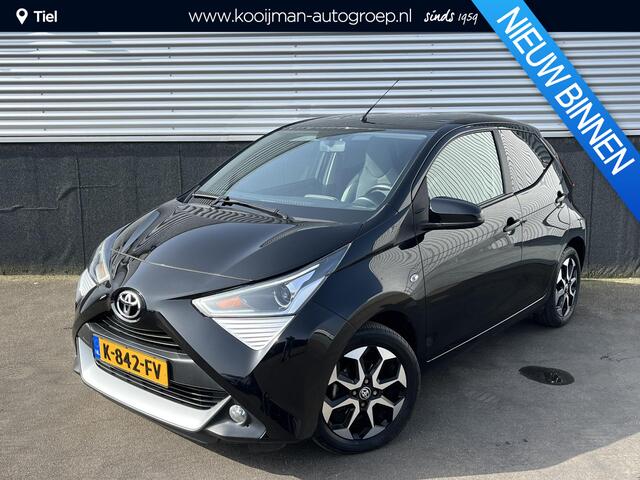 Toyota AYGO 1.0 VVT-i x-joy Apple Carplay en/of Android auto Navigatie, LMV, Privacy glass, Electronic Climate control, Achteruitrijcamera, Complete historie