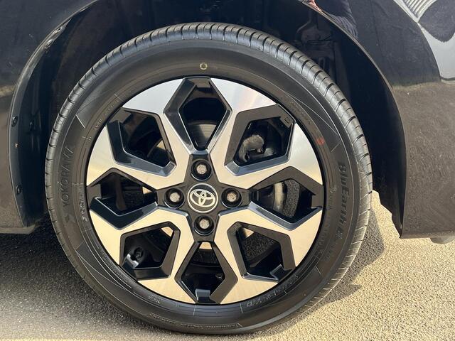 Toyota AYGO 1.0 VVT-i x-joy Apple Carplay en/of Android auto Navigatie, LMV, Privacy glass, Electronic Climate control, Achteruitrijcamera, Complete historie