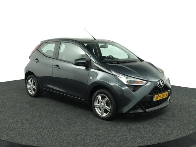 Toyota AYGO 1.0 VVT-i x-play | Lichtmetalen Velgen | Airco | Achteruitrijcamera | Led Verlichting | Bluetooth |
