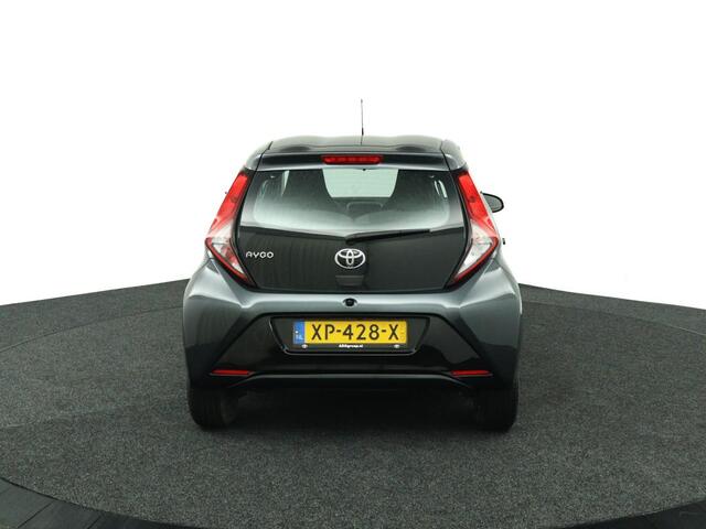 Toyota AYGO 1.0 VVT-i x-play | Lichtmetalen Velgen | Airco | Achteruitrijcamera | Led Verlichting | Bluetooth |