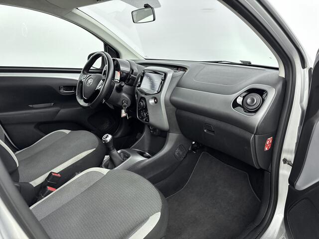 Toyota AYGO 1.0 VVT-i x-play | Airco | Carplay | Parkeercamera |