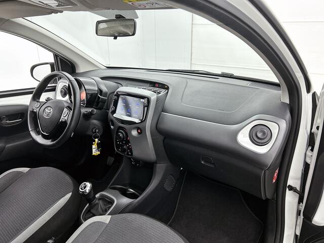 Toyota AYGO 1.0 VVT-i x-play | 1e Eigenaar | BTW'er | NIEUW GELEVERD & ONDERHOUDEN |