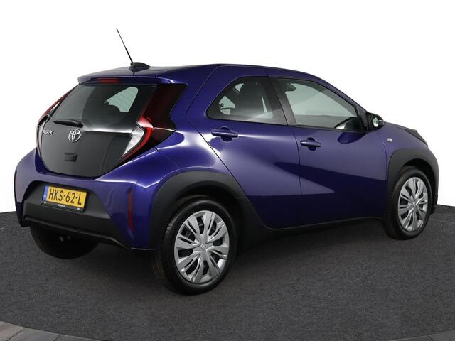 Toyota AYGO X 1.0 VVT-i MT Play | Apple carplay & Android auto | Parkeer camera |