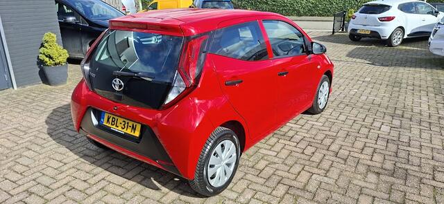 Toyota AYGO 1.0 VVT-i x-clusiv AIRCO , X-play