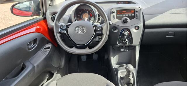 Toyota AYGO 1.0 VVT-i x-clusiv AIRCO , X-play