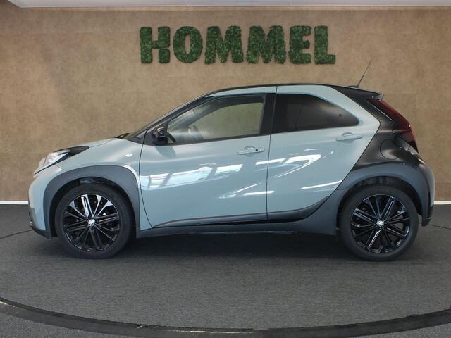 Toyota AYGO X 1.0 VVT-i S-CVT Premium - ORIGINEEL NEDERLANDSE AUTO - AFKOMSTIG VAN 1E EIGENAAR - CAMERA - DEELS LEDEREN BEKLEDING - VOORSTOELEN VERWARMD - DRAADLOZE TELEFOONLADER - CLIMATE CONTROL - NAVIGATIE - PARKEERSENSOREN VOOR/ ACHTER- DAB AUDIO - JBL AUDIO