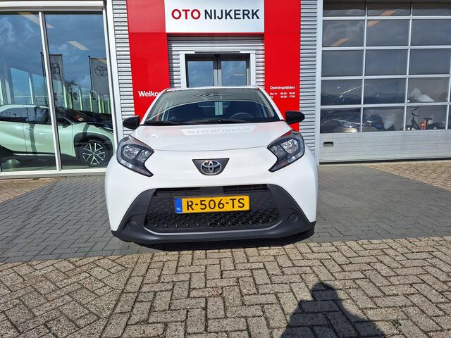 Toyota AYGO X 1.0 VVT-i MT Play