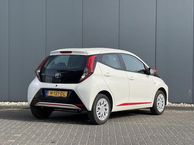 Toyota AYGO 1.0 VVT-i x-play limited