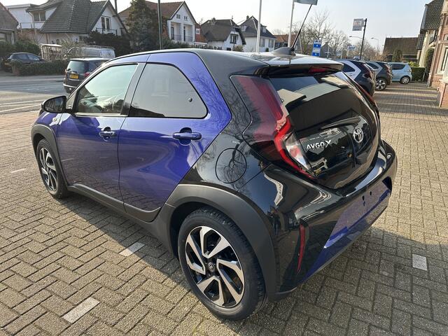 Toyota AYGO X 1.0 VVT-i MT Pulse Apple Carplay / Android Auto / parkeercamera / adaptive cuise control / stoelverwarming / Toyota 10 jaar garantie programma / Toyota Pechhulppas / rijklaarprijs