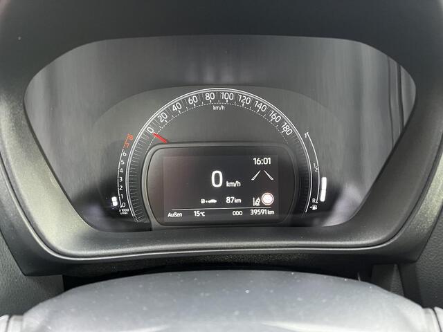 Toyota AYGO X 1.0 VVT-i MT First Edition | Airco | Camera | Stoelverwarming | Privacy glass