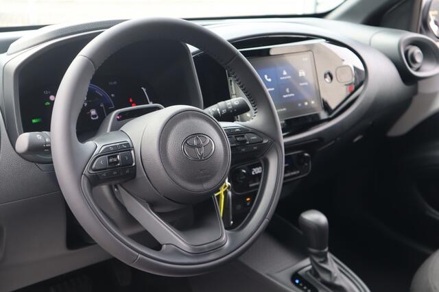 Toyota AYGO X Hybrid 115 play | LM Velgen | Stoelverwarming