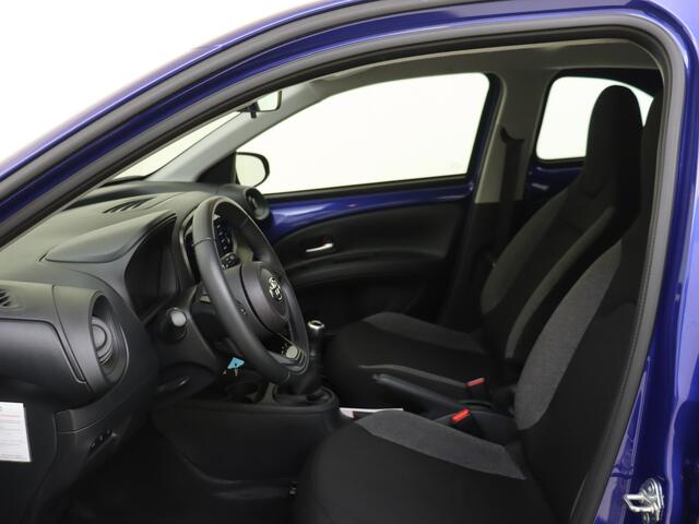 Toyota AYGO X 1.0 VVT-i MT Play
