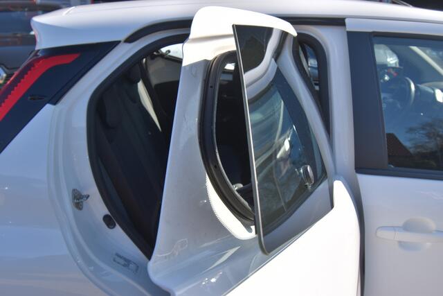 Toyota AYGO 1.0 VVT-i x-play , A UITRIJ CAM , NAVI VIA APP , BL TOOTH , AIRCO ,