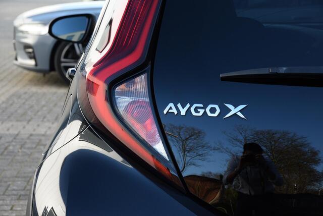Toyota AYGO X 1.0 VVT-i MT first | Stoelverwarming | Dealer onderhouden | Cruise control |