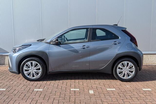 Toyota AYGO X Hybrid 115 play | Camera| Navigatie met Apple Carplay & Android Auto| ACC|