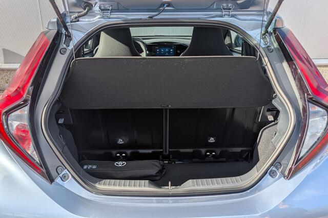 Toyota AYGO X Hybrid 115 play | Camera| Navigatie met Apple Carplay & Android Auto| ACC|