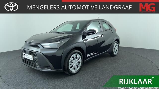 Toyota AYGO X Hybrid 115 play