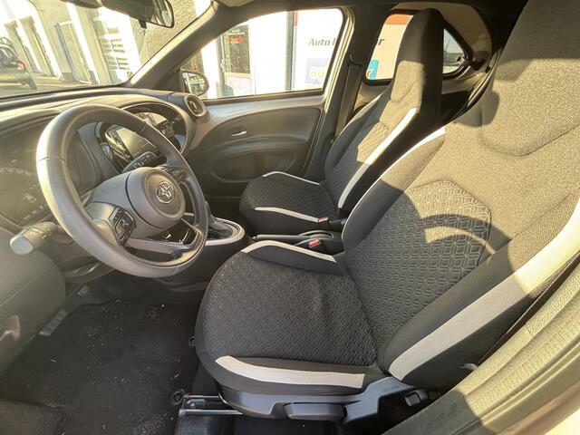 Toyota AYGO X 1.0 VVT-i S-CVT Play | Automaat | Stoelverwarming | Achteruitrijcamera |