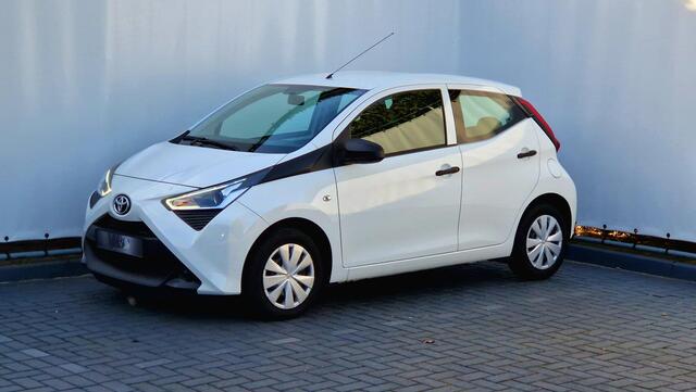 Toyota AYGO 1.0 VVT-i x-fun in supernette staat | Faceliftmodel | Bluetooth