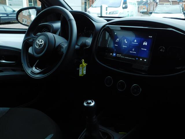 Toyota AYGO X 1.0 VVT-i MT Play