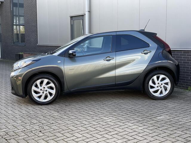 Toyota AYGO X 1.0 VVT-i MT first